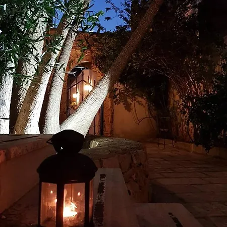 Masseria Artemisia Bed & Breakfast